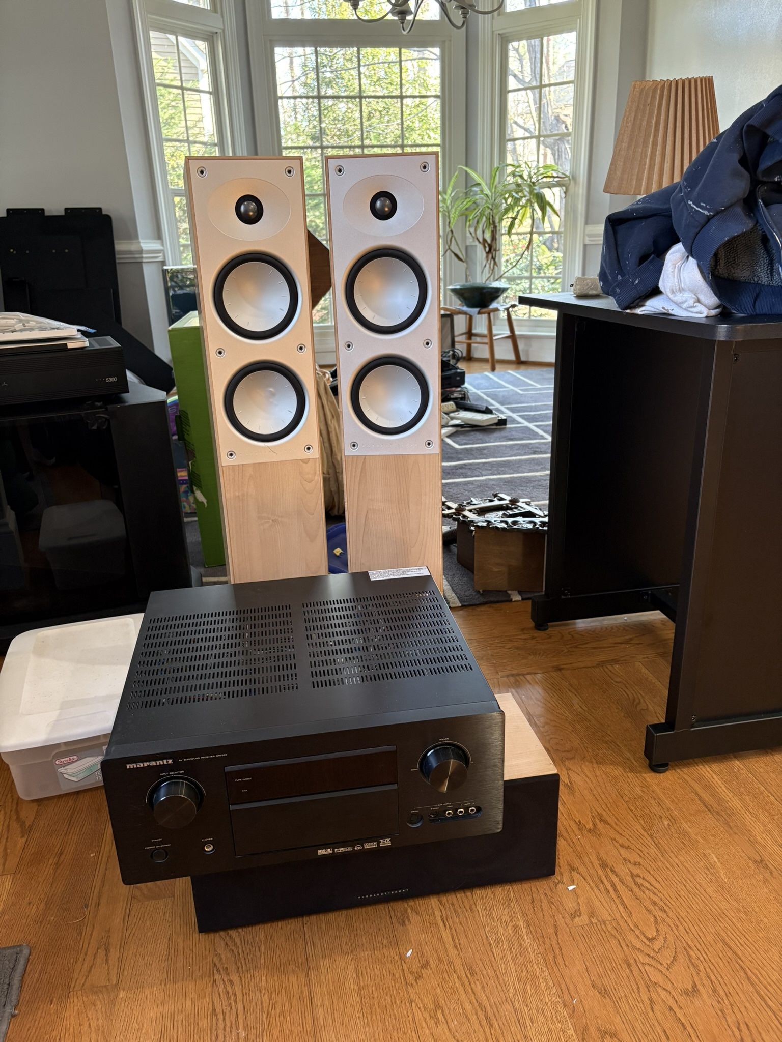 Marantz Receiver And Speaker Set
