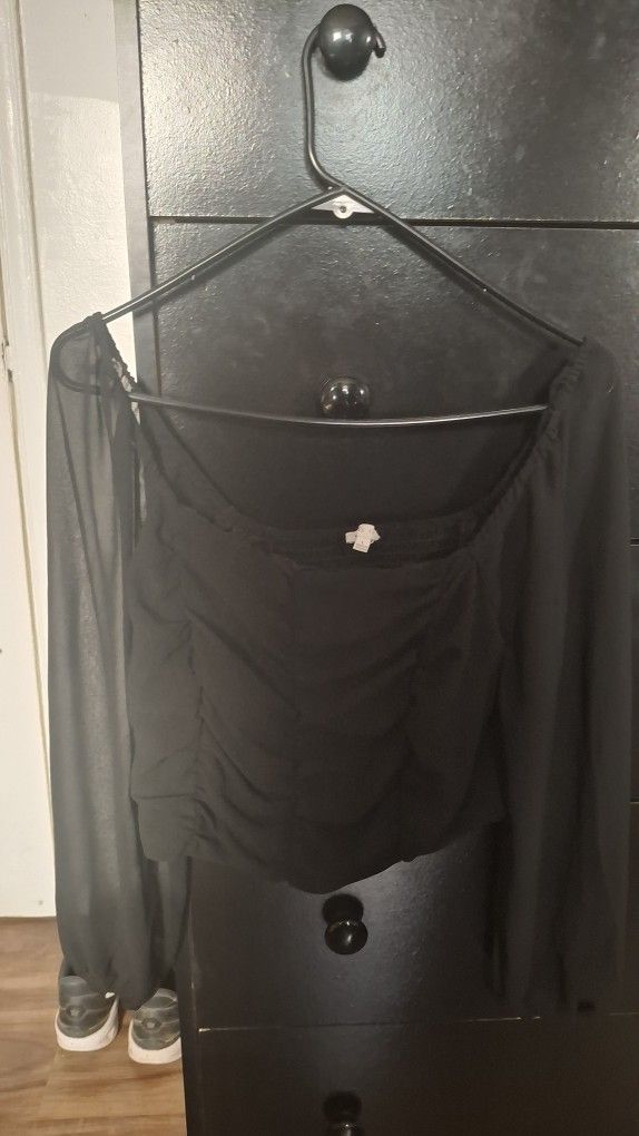 Cropped Going Out Top Long Sleeve