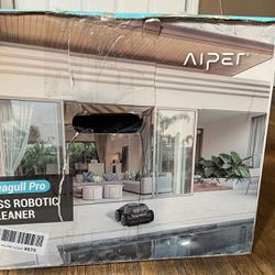 Aiper Seagull Pro Robotic Cordless Pool cleaner 