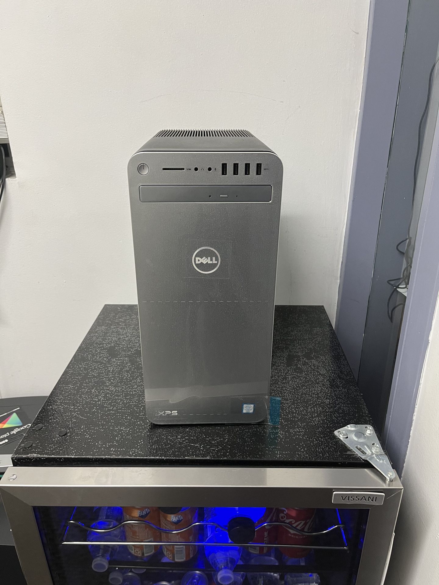 Dell XPS i7-6700, 3.4 GHz, 24 GB Ram, 256 GB SSD, WiFi, Win 10 \\\ Geforce GTX 1050 Ti GPU