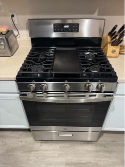 3 month old GE Gas Range and Range Microwave