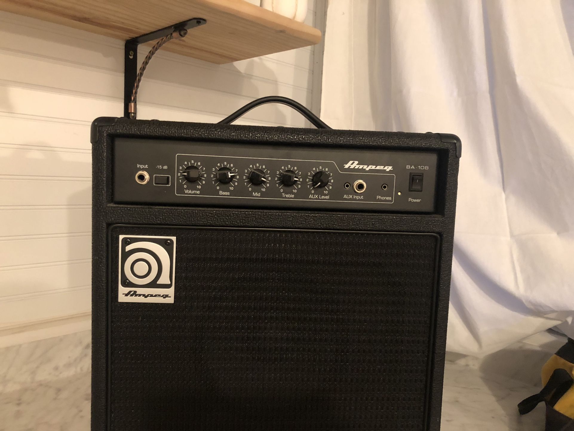 AMPEG BA - 108 25w 1x8” for Sale in Merced, CA - OfferUp