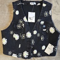 Forever 21 Jean Vest With Flowers Size MEDIUM
