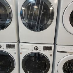 New LG Electric 220volt Dryer And Used LG Washer Set