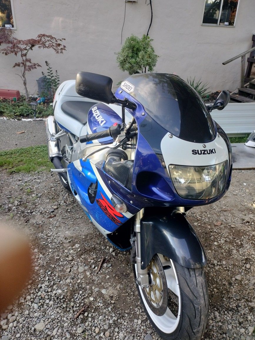 1999 Suzuki GSX 750 SRAD