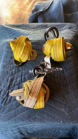 ratcheting tie downs