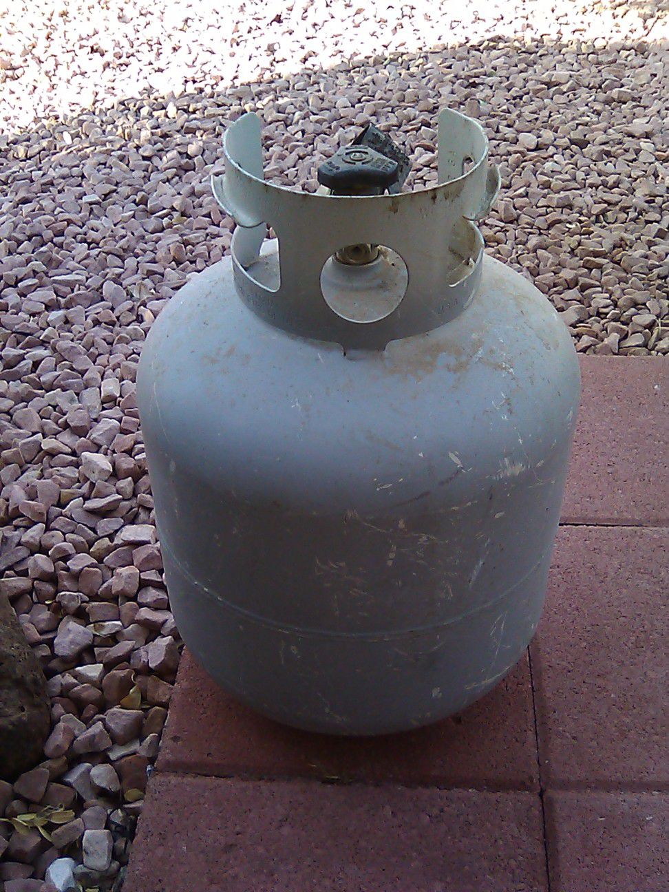 5 gallon propane tank