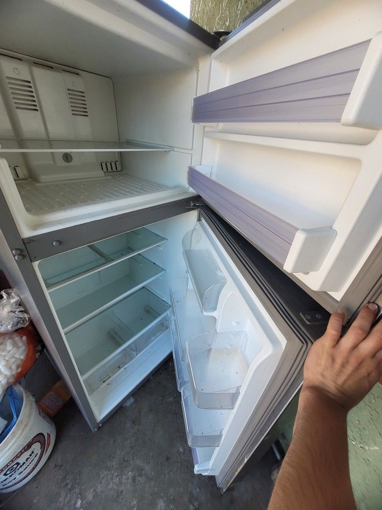 Whirlpool Refrigerator