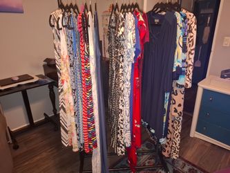 Women's Dresses Lot – 20+ Mixed Styles