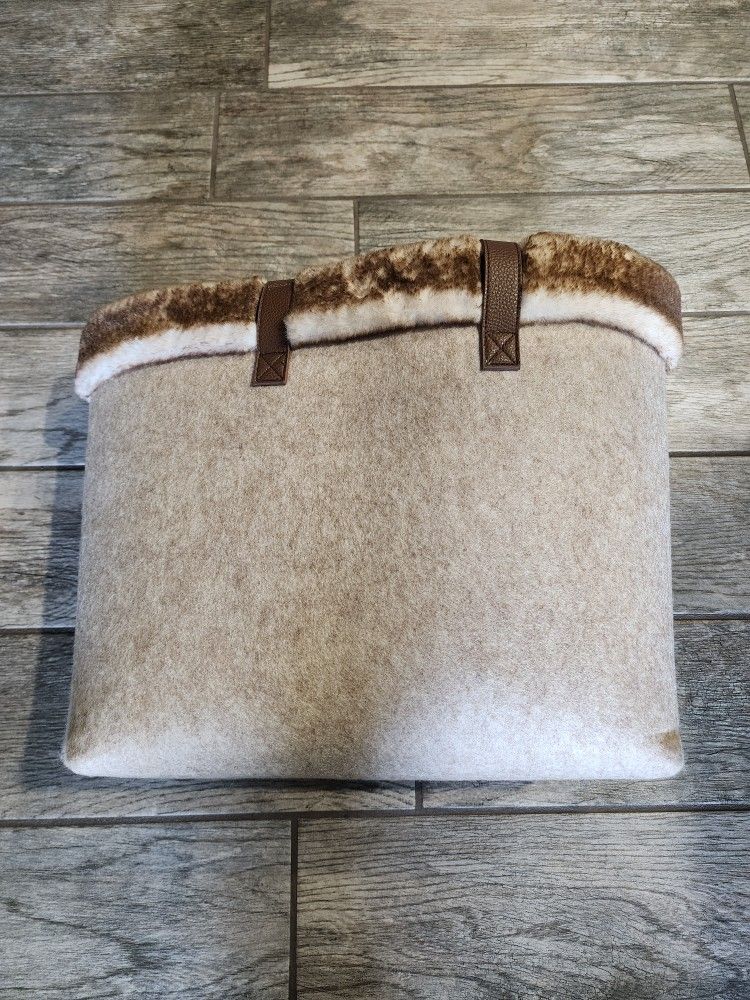 Large Barnes & Noble weekend bag
