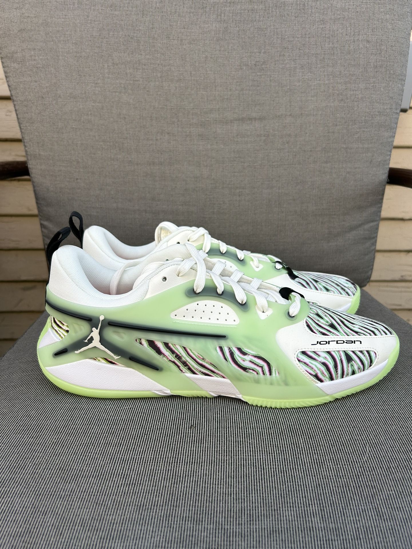 Size 13 Men Jordan Heir Basketball Shoes