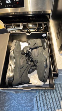 Jordan 4 Black cats size 12