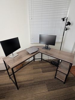 Spacious L-shaped desk
