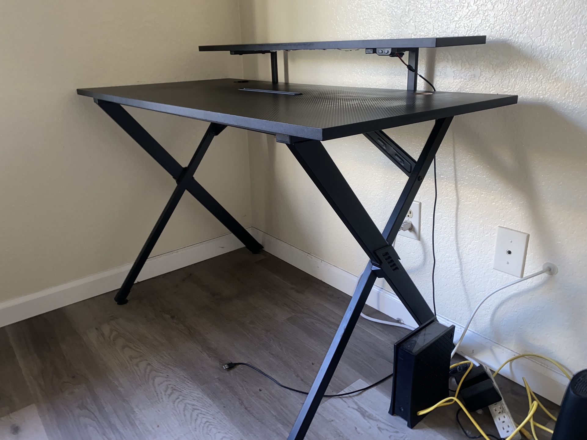 Gaming table