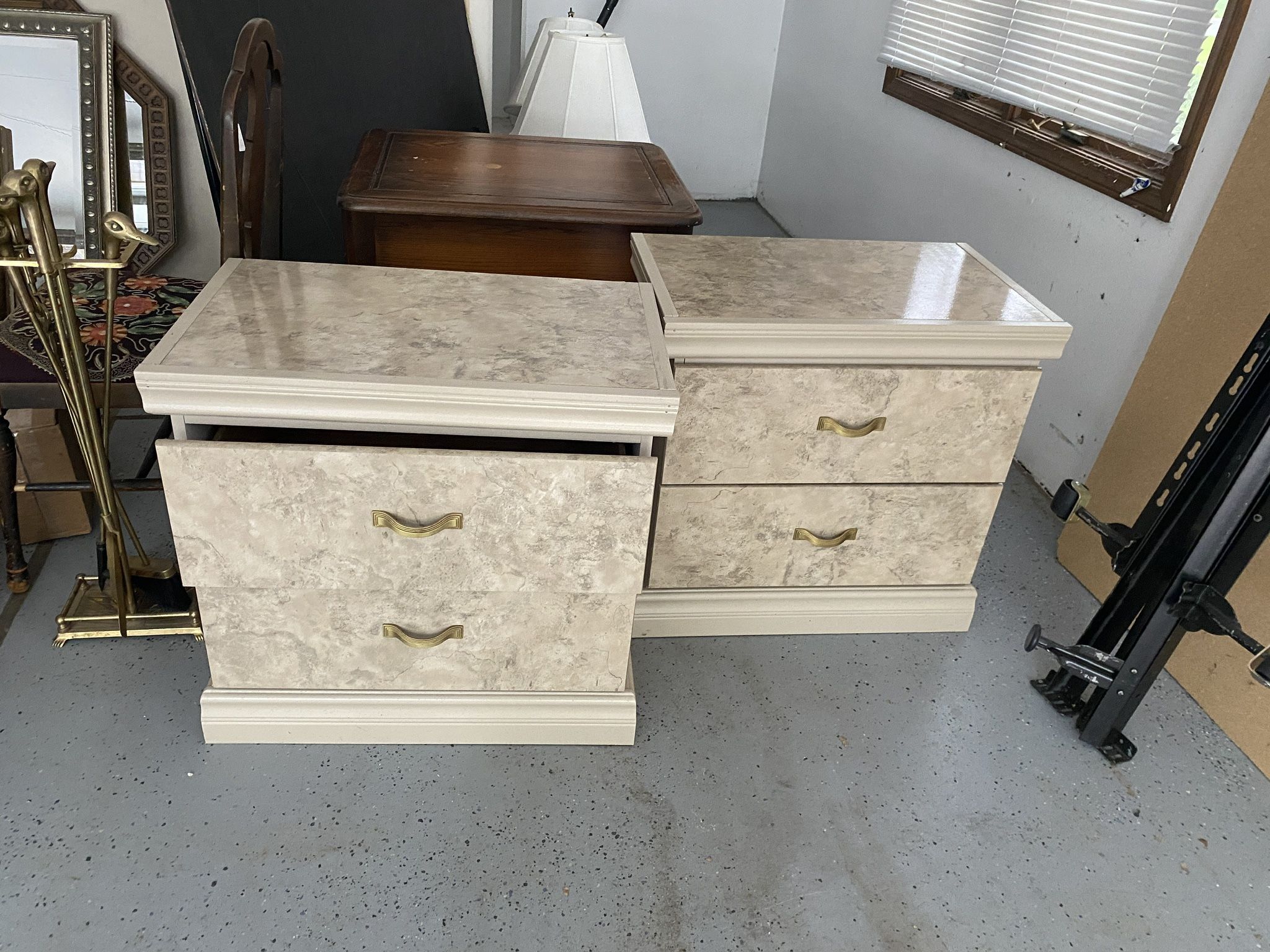 Set Two Night Tables White/grey Wood