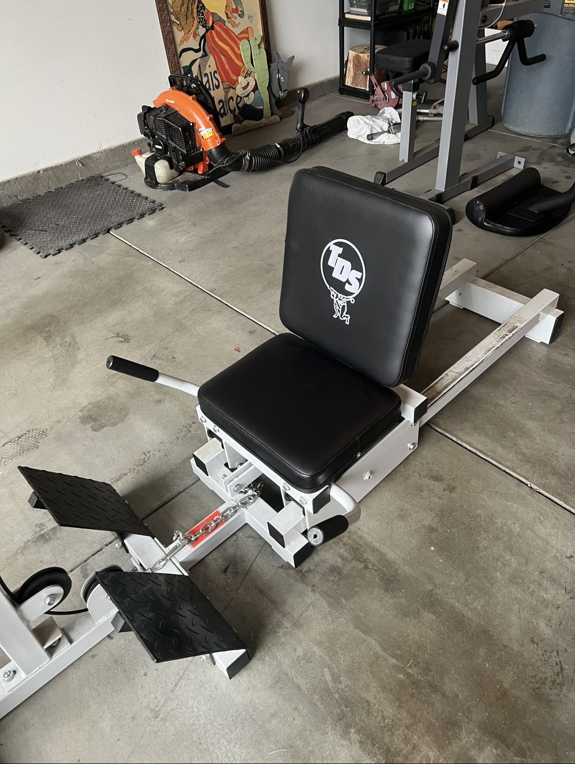 Leg Press Seated Row Machine