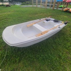 Water Tender 9.4 Motor Boat With Motor, Batery And Rowing Oars