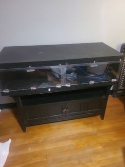 4 ft reptile cage.