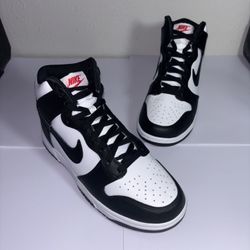 Size 7.5 - Nike Dunk High Black White