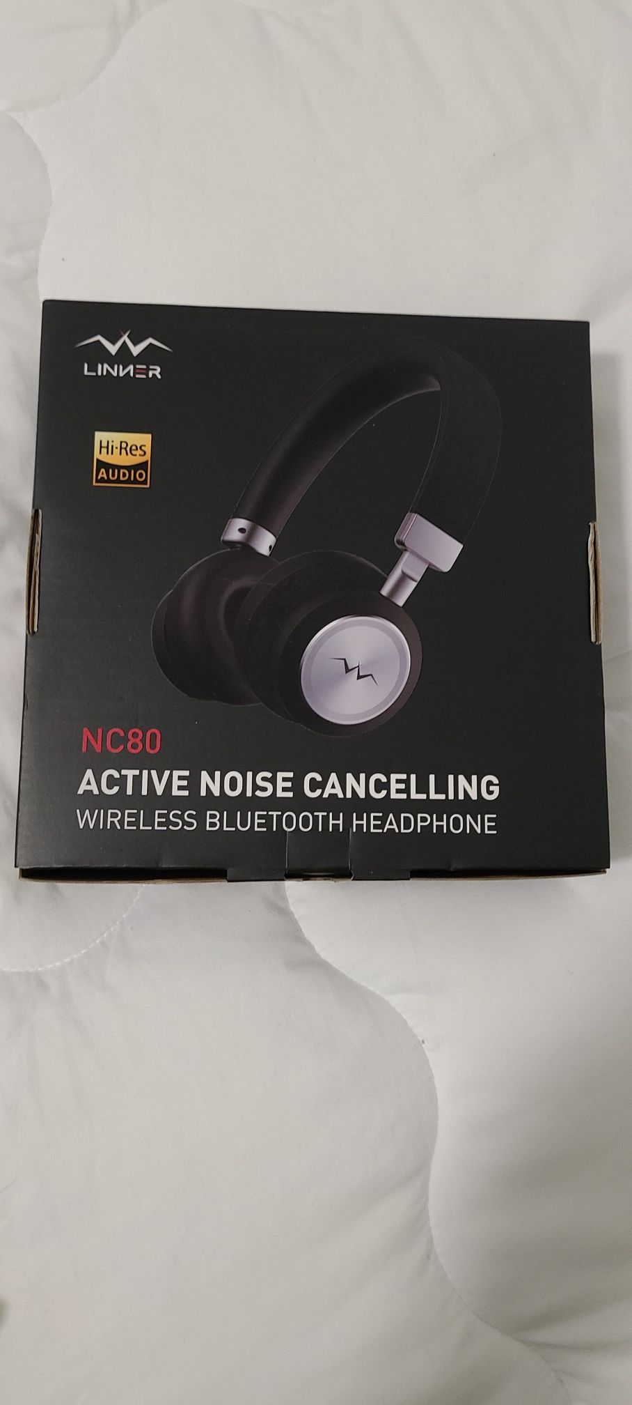 Bluetooth noise cancelling headphones - never used