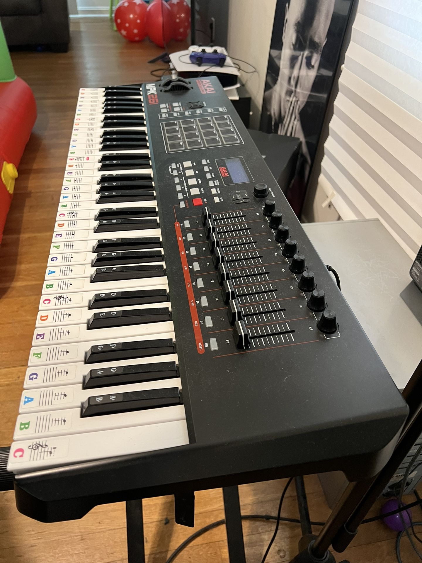 AKAI PRO MPK 261 MIDI KEYBOARD