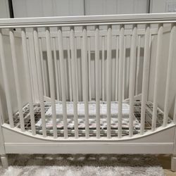 Baby Crib With Toddler Conversion 