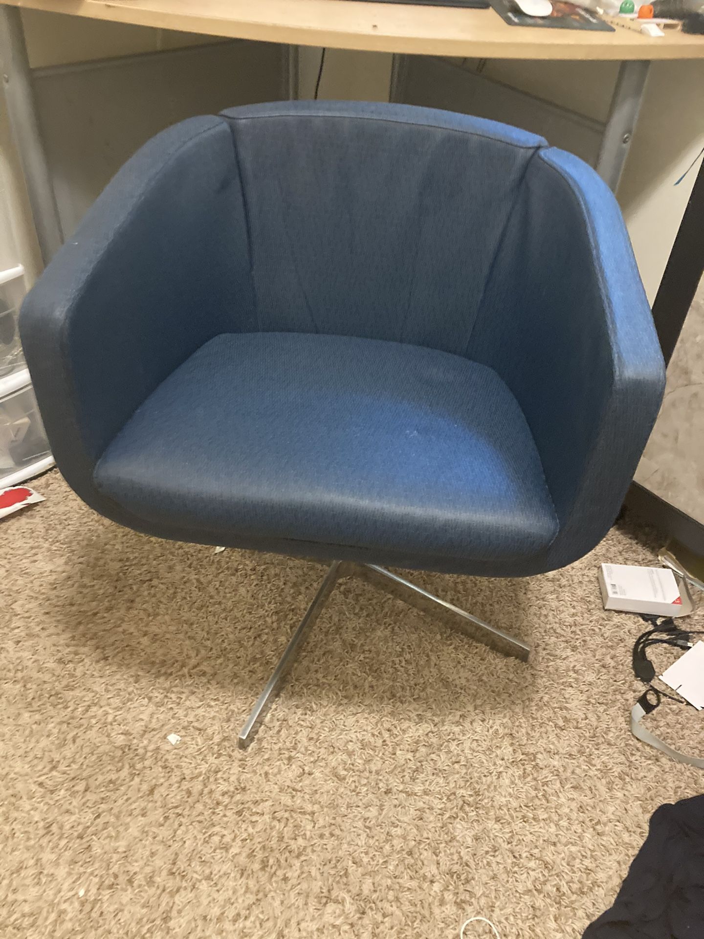 Office desk rotates 360 leather brand new