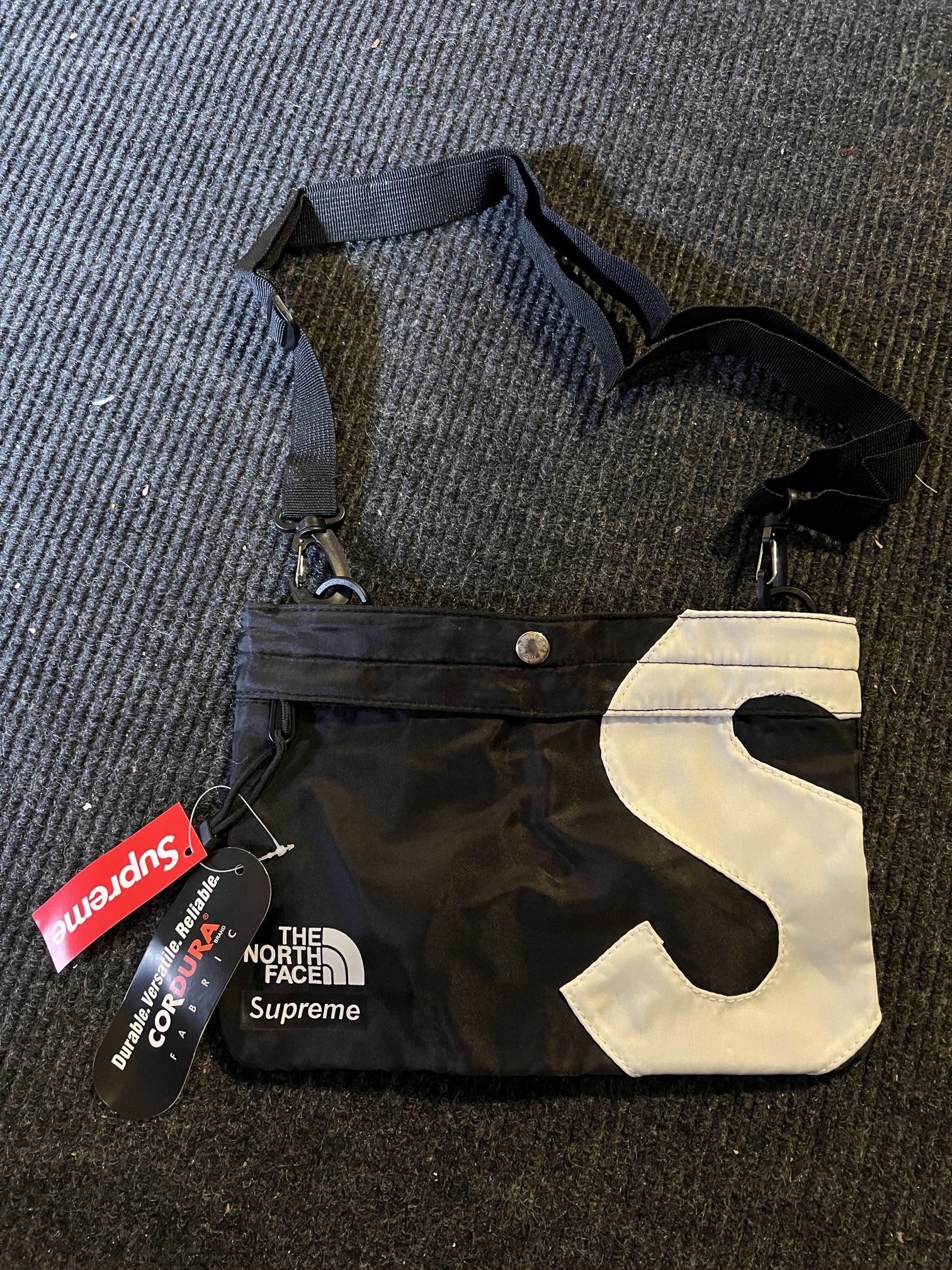 Supreme X the north face S shoulder bag