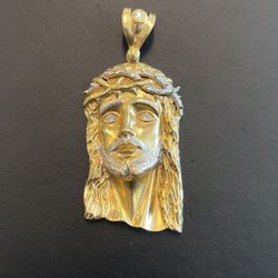 14KT Gold Jesus Piece Pendant 