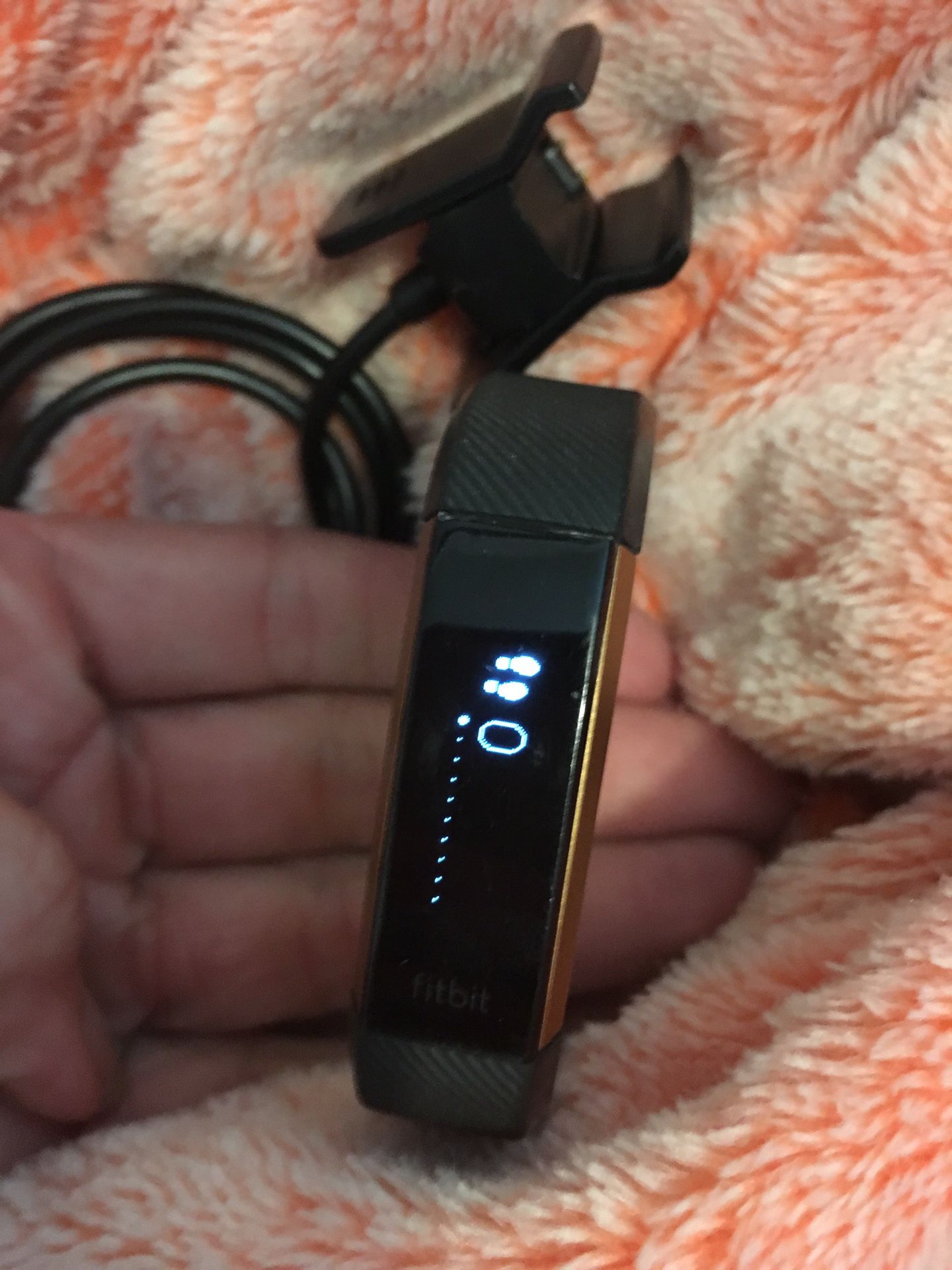 Fitbit Alta HR - Gold and Black