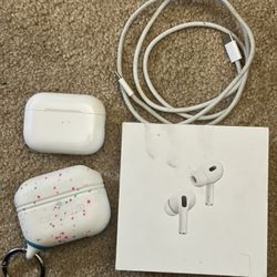 Apple Airpods Pro (2Nd Generation) Wireless Ear Buds with USB-C Charging, With Case