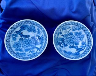 Pair of vintage Japanese blue/white bowls