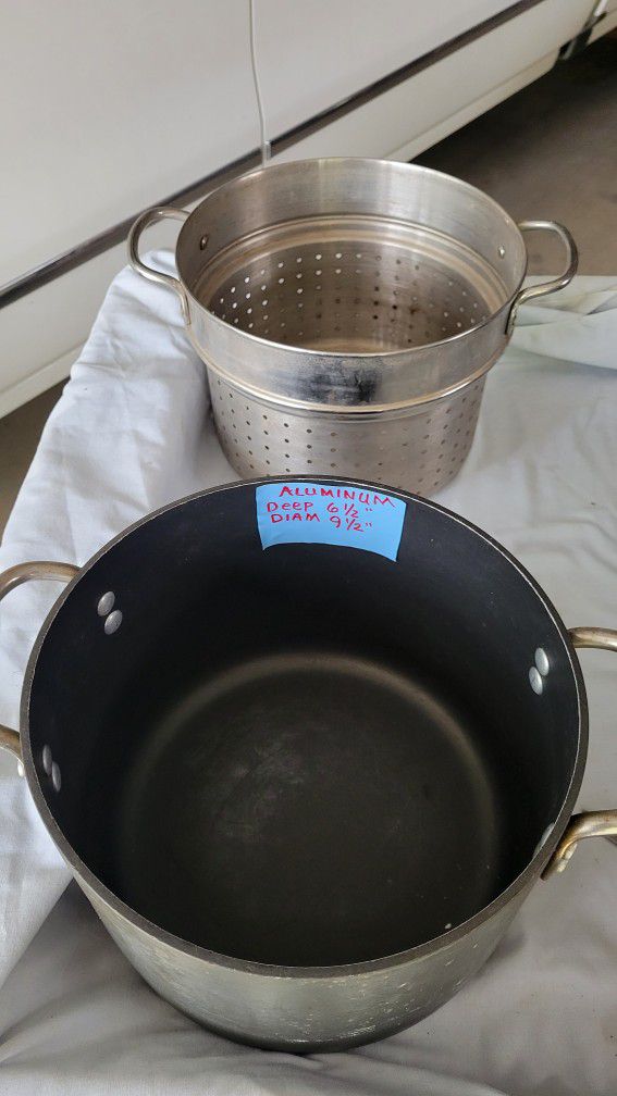 cast iron pot (1) alum pot (3) steamer (2)