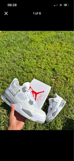 Air Jordan 4 White Oreo Sneakers
