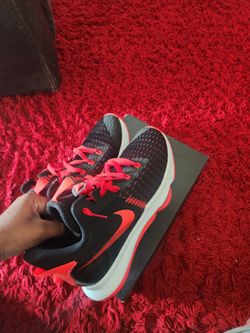LeBron Witness V Basketball Sneakers Black Red