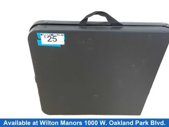 Mainstays Black Desk / Table