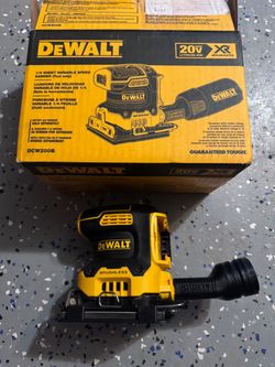 DEWALT XR 20-Volt Brushless Variable Speed Sheet Cordless Sander with Dust Management