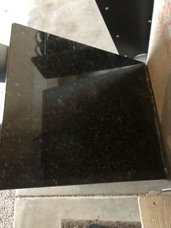 Granite countertop pieces - Excellent Condition