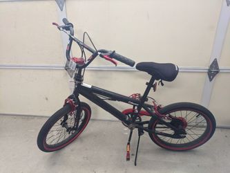 Boys Bike 18" Razor.  Barely Used.  Padded Seat