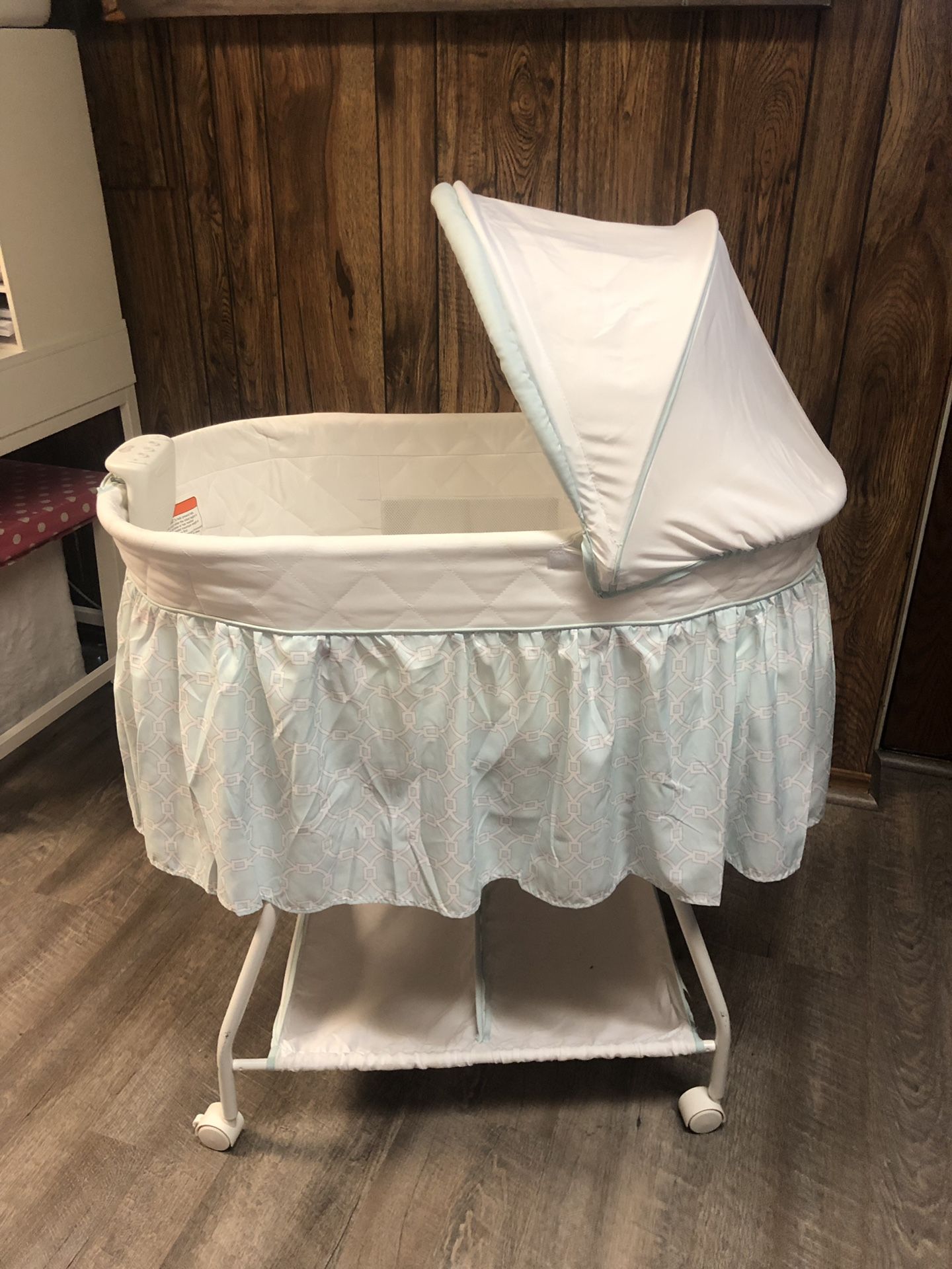Delta baby bassinet