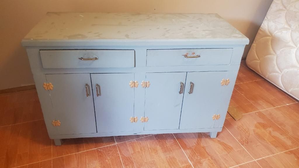 VINTAGE DRESSER