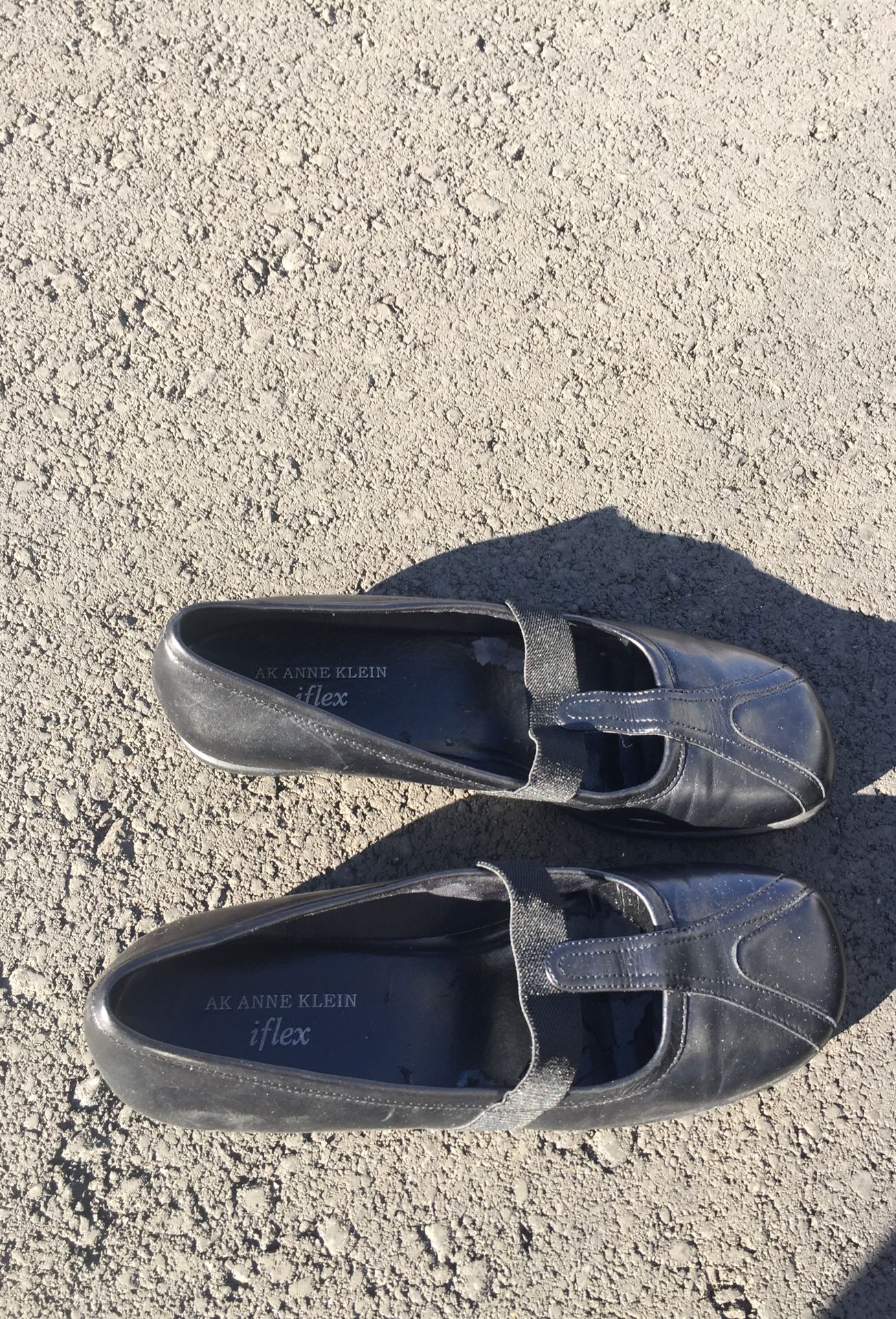 Ladies black shoes