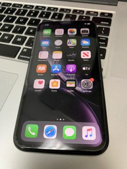 iPhone XR 64GB UNLOCKED w/charger and case!