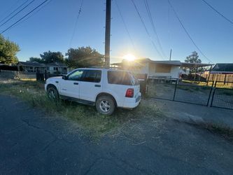 2005 Ford Explorer