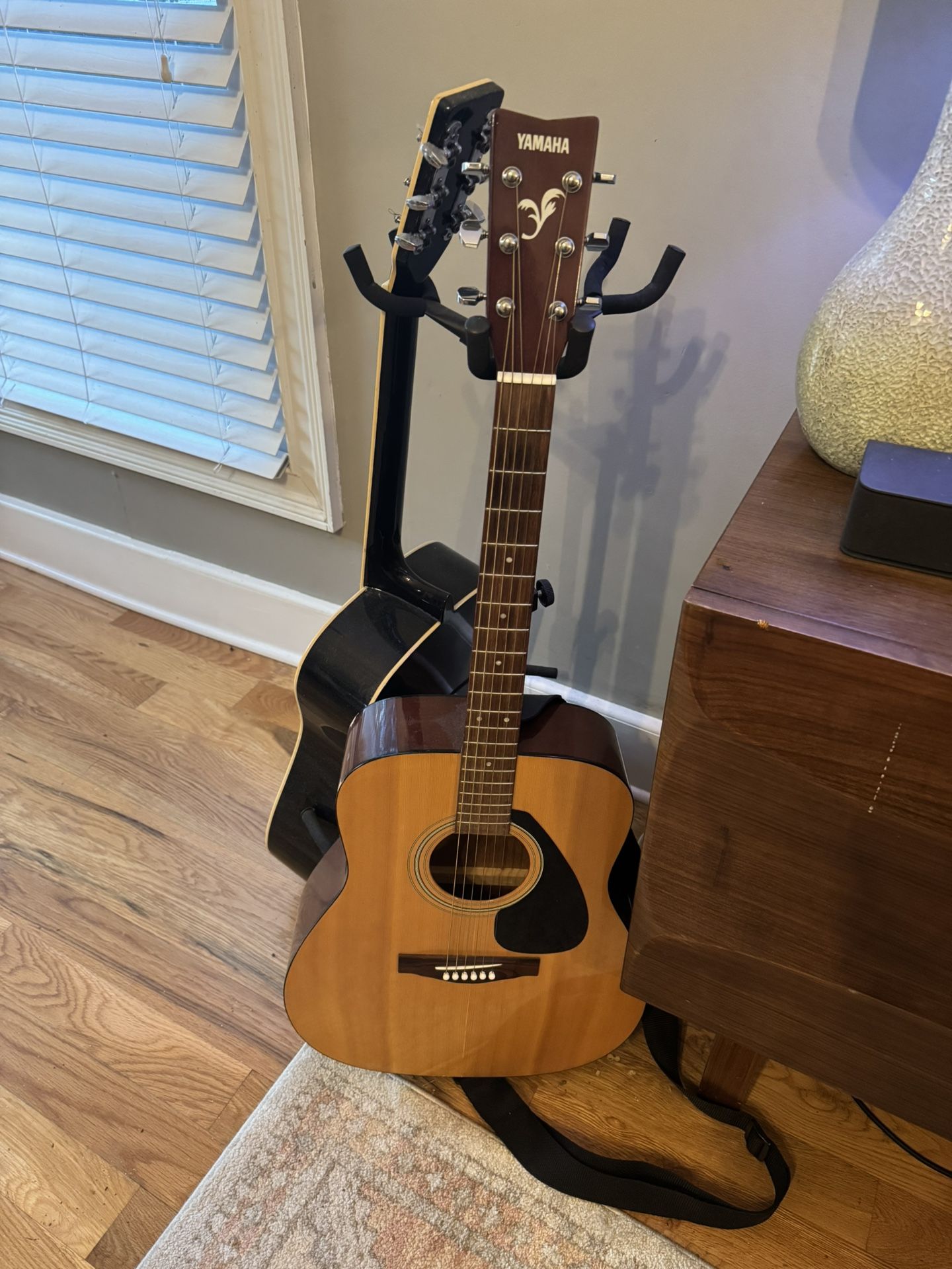 yamaha acoustic guitar 