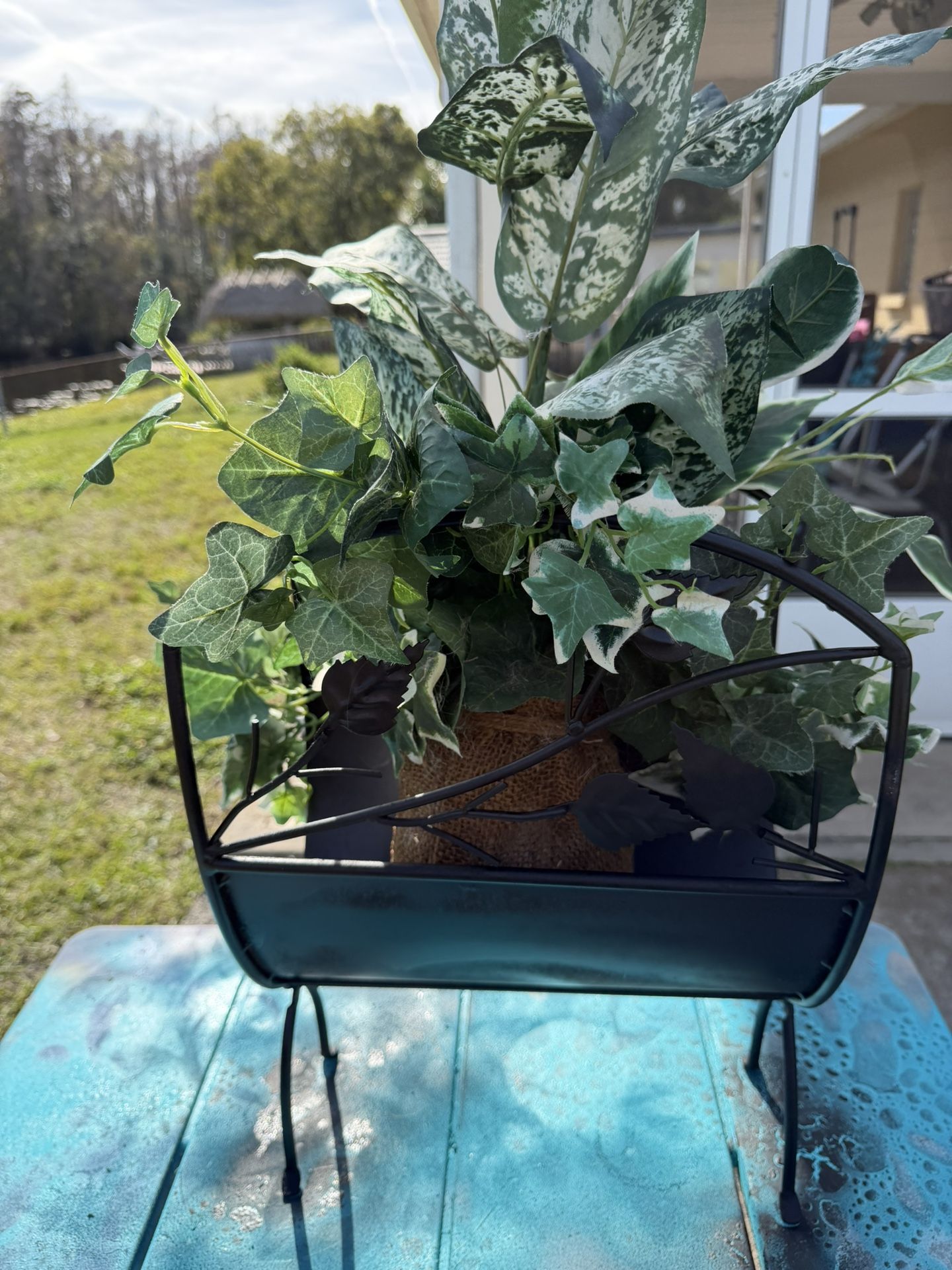 Metal Plant Basket with Silk Plant