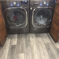 Washer and dryer set