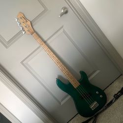 Davidson Guitar 