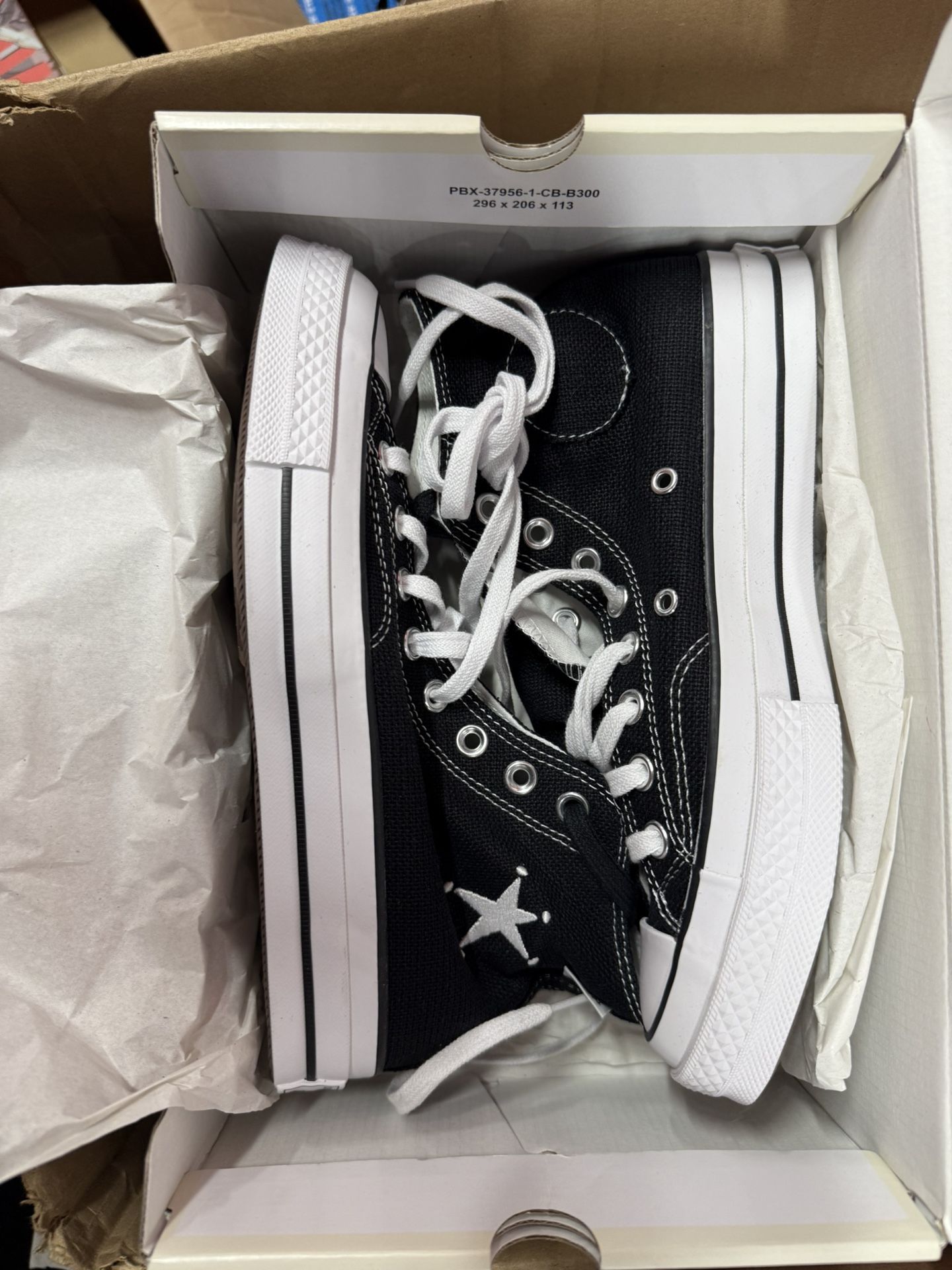 Stussy X Converse Men’s 6.5 Women’s 8.5