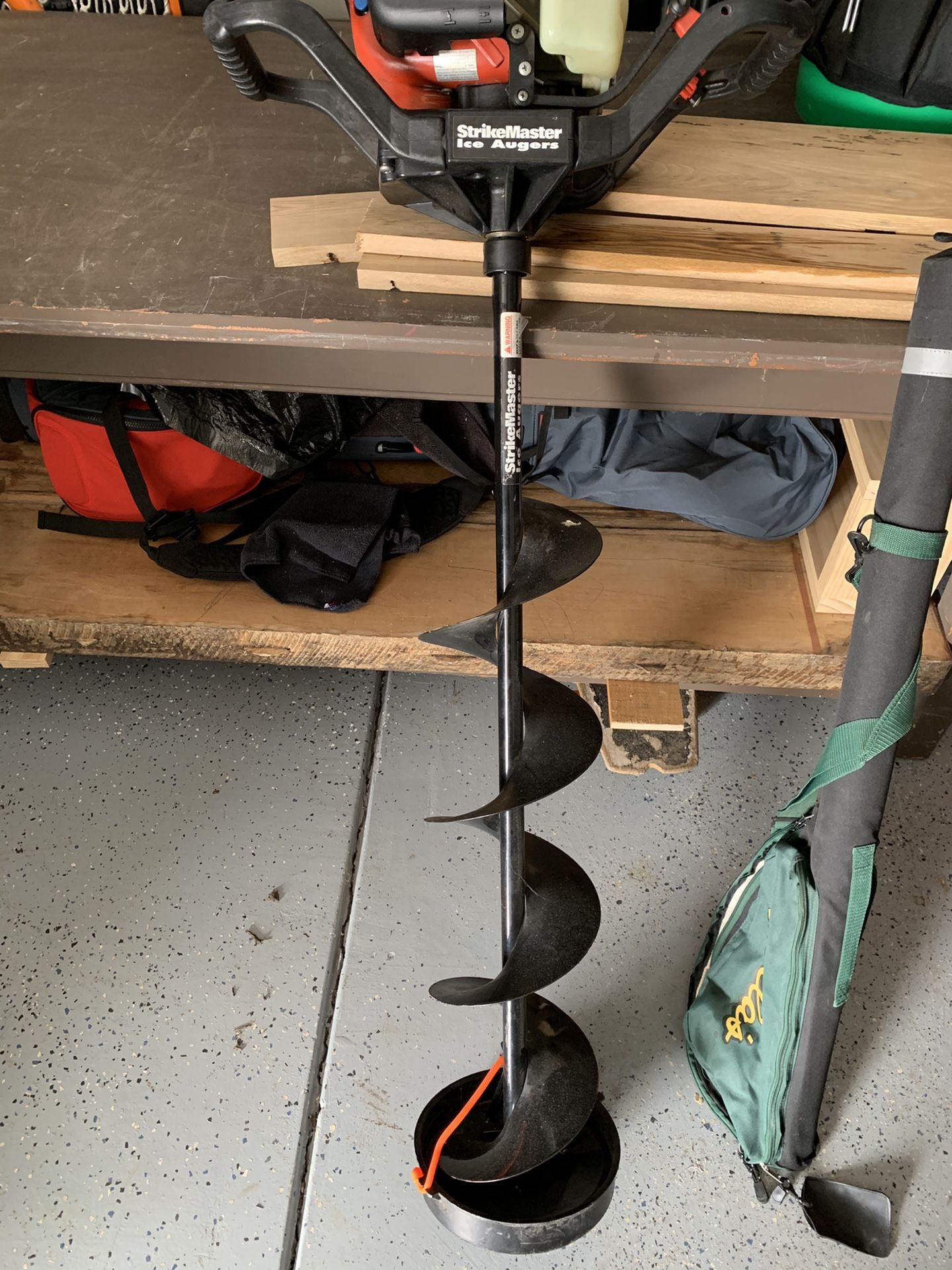 GAS POWERED ICE AUGER